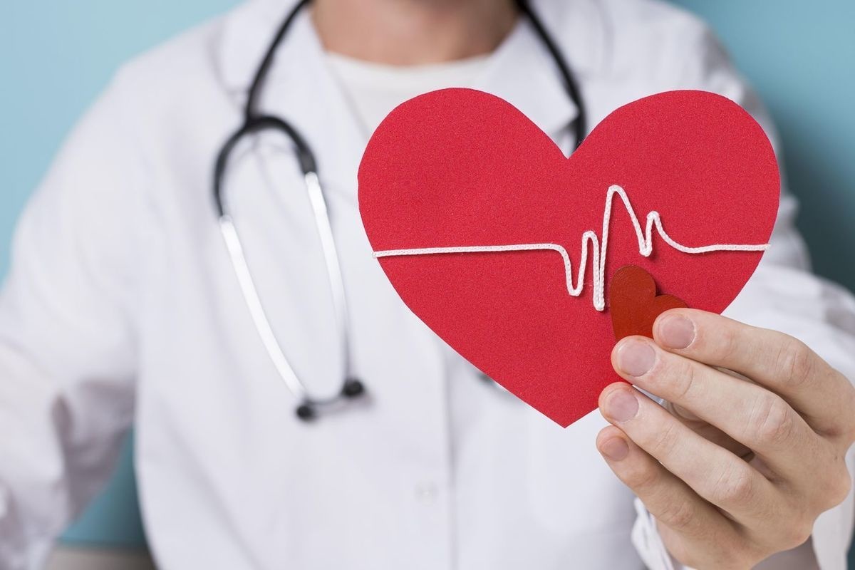 Корисна звичка для серця: кардіолог пояснив, що потрібно робити щоранку