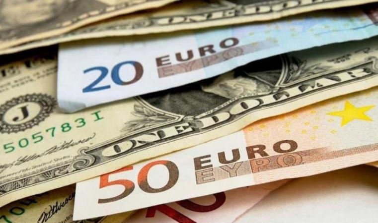 Курс долара та євро: що відбувається в обмінних пунктах