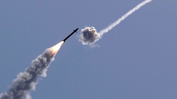 Боррель объяснил, почему союзники не будут сбивать ракеты над Украиной