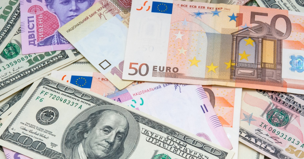 Курс валют в обменниках: что происходит с долларом