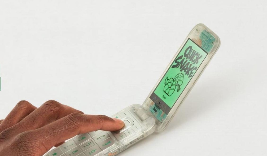 Nokia представила "скучный телефон" – без соцсетей и приложений, но со "змейкой"