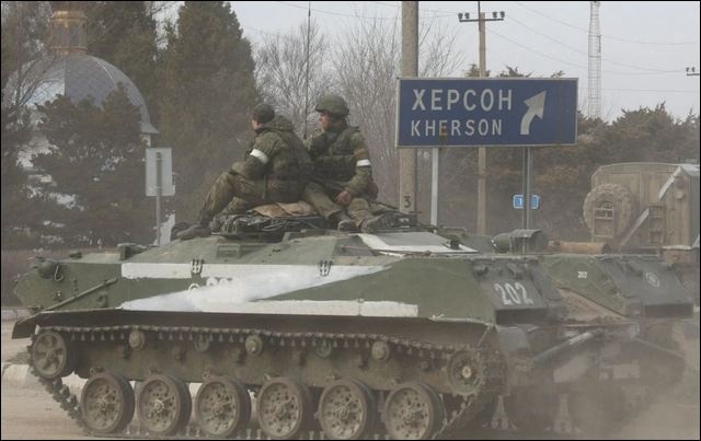 "Зачистка до последнего украинца": в оккупации ФСБ любого местного превращает в "террориста"