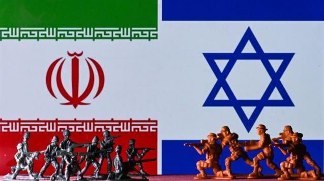 Иран и Израиль могли "договориться": немецкий военный эксперт о возможном тайном соглашении