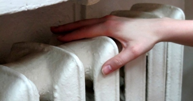 Як почистити радіатор опалення від пилу всередині: геніальний лайфхак
