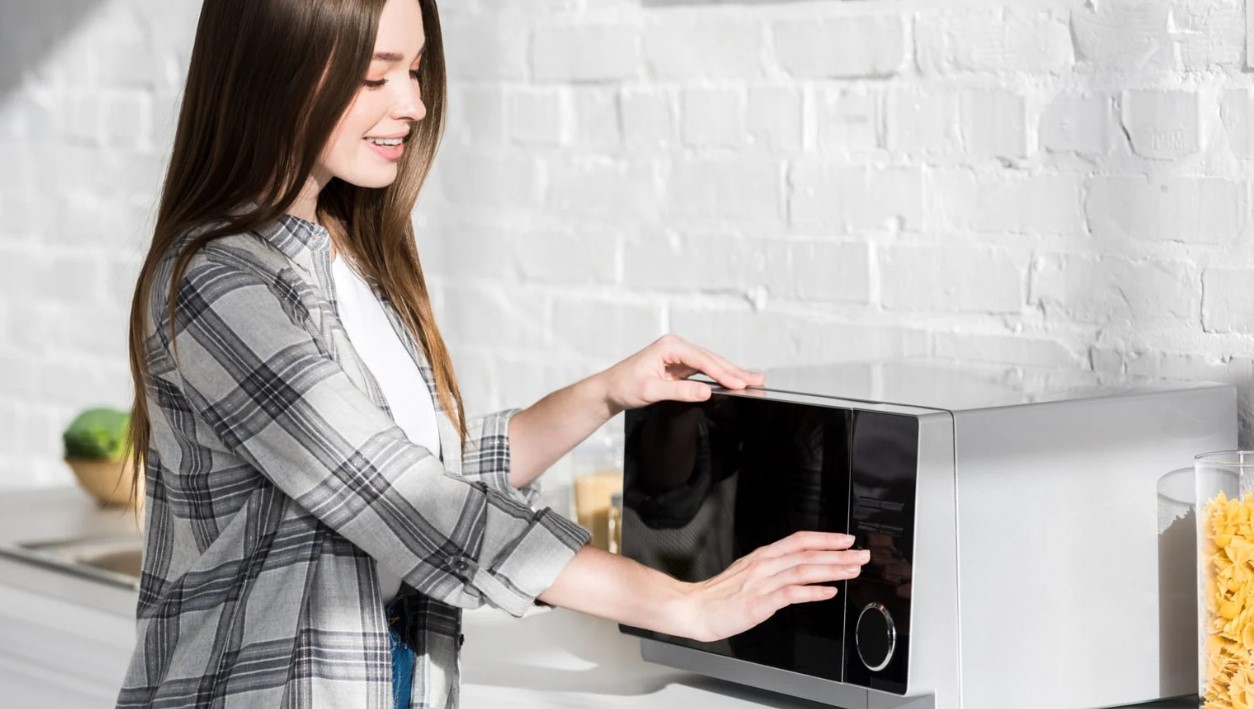 Для чего нужна микроволновая печь: 5 причин для покупки