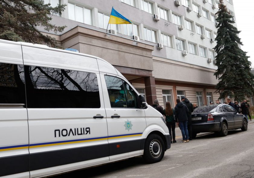 Кабмін вніс законопроект, який спрощує міжнародний розшук українців за кордоном