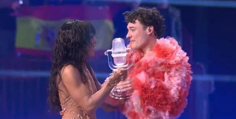 Победитель "Евровидения 2024" Nemo разбил свой приз -  хрустальный микрофон