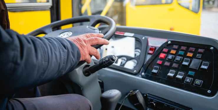 Через мобілізацію водіїв у Миколаєві не вийдуть на маршрути деякі автобуси