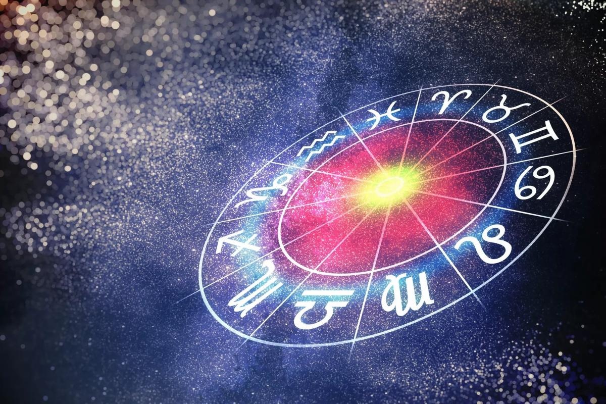 Астрологи назвали три знака зодиака, которых текущая неделя приятно удивит