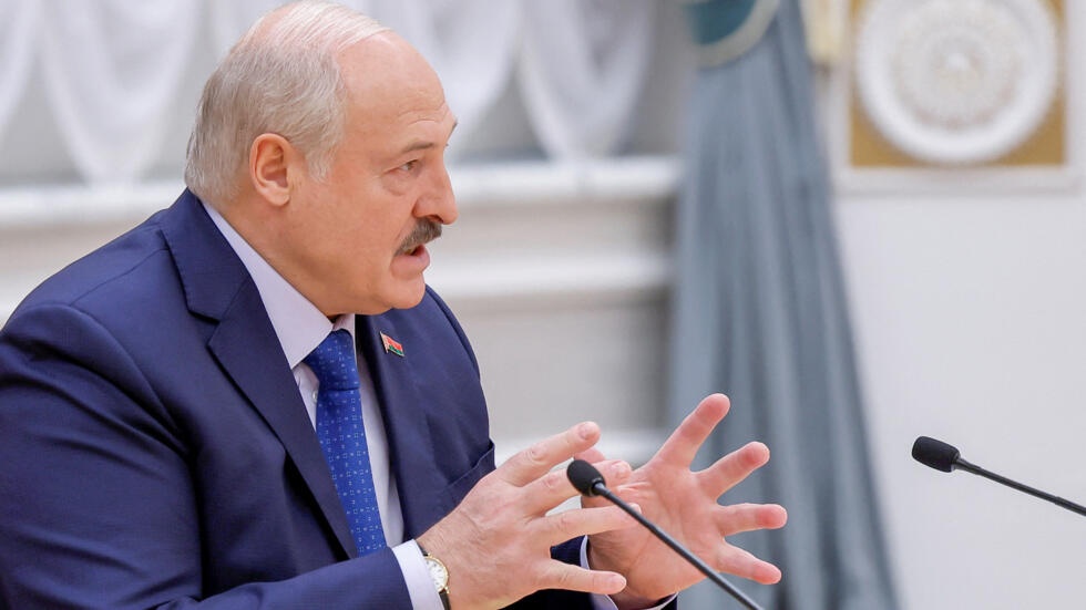 Лукашенко підписав закон про припинення дії договору про звичайні збройні сили в Європі