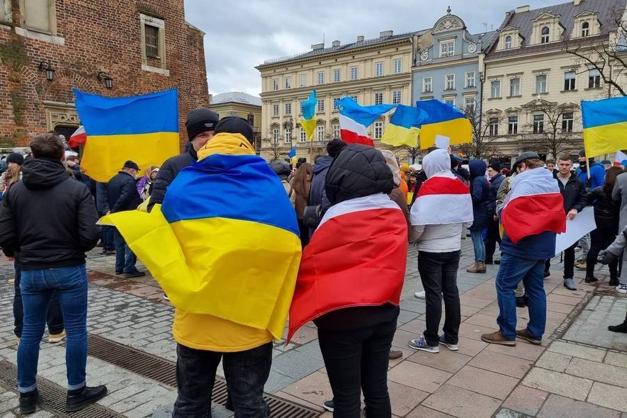 Часть украинских беженцев в Польше оставят без выплат