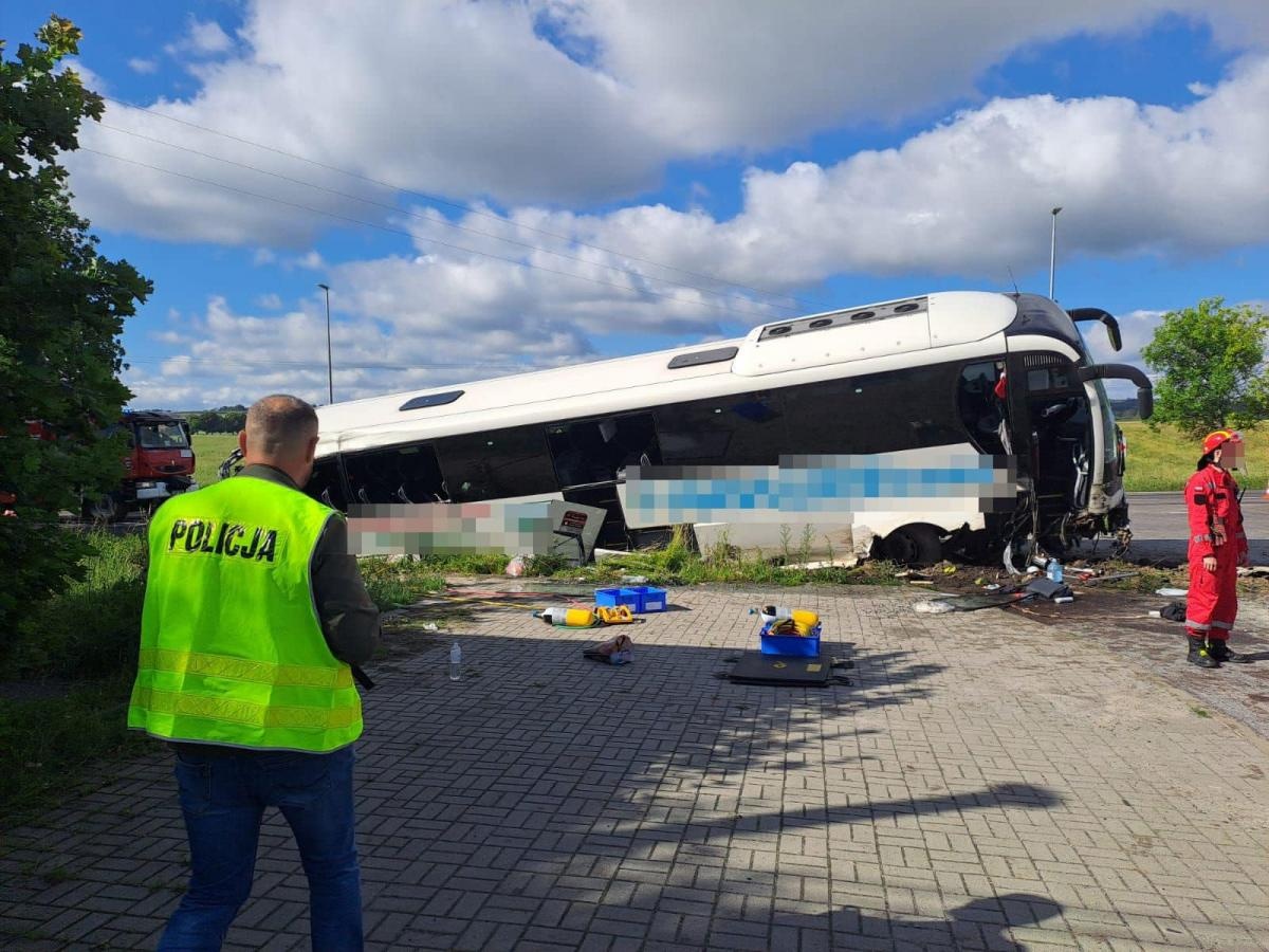 В Польше автобус с украинцами попал в ДТП, пострадали 14 человек