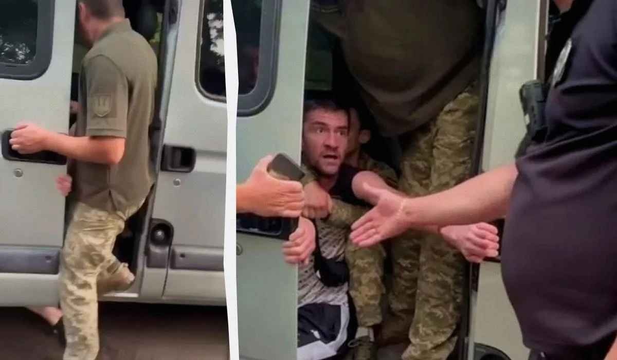 Во Львове ТЦК затащили мужчину в бус и били дверью: полиция делала вид, что ничего не видит