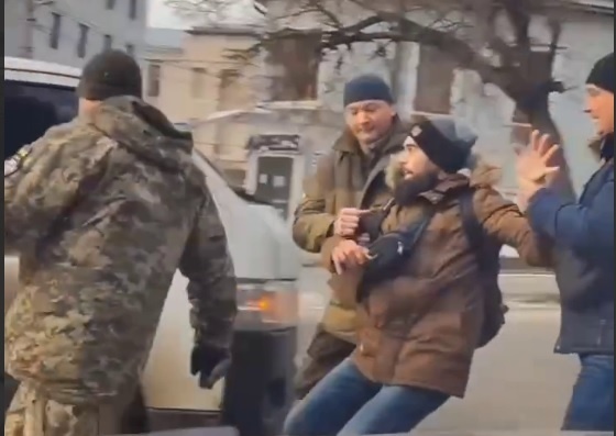 "Их нужно наказывать": нардеп рассказал, как его на улице останавливали представители ТЦК