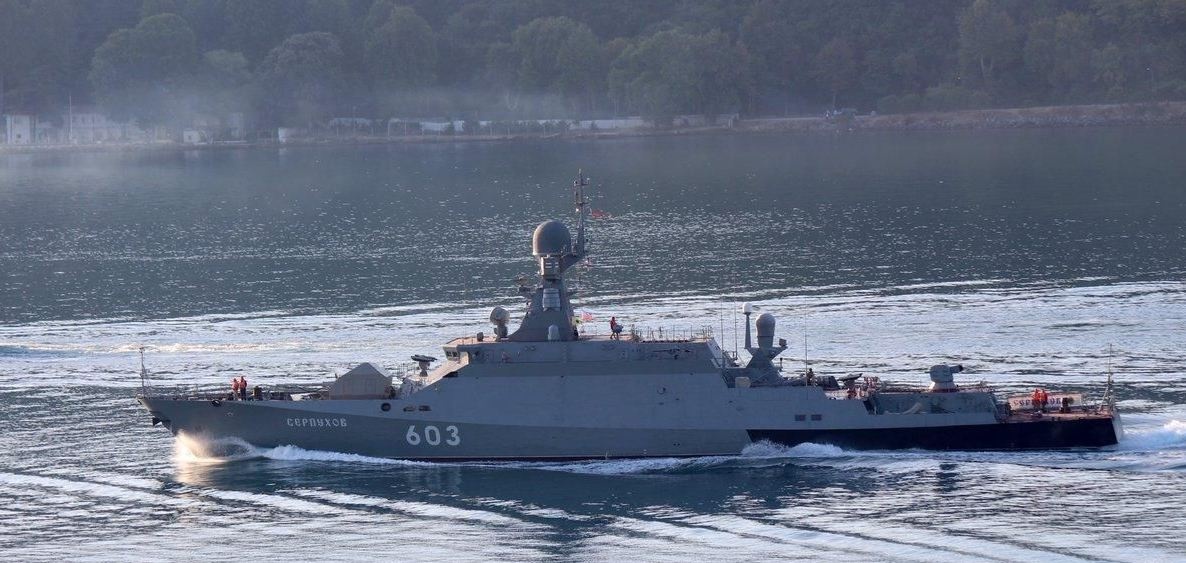Корабль РФ "Серпухов" поджег россиянин, который перешел на сторону Украины: детали признания