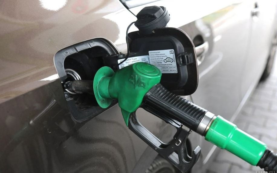АЗС доведеться переписати ціни на всі види палива: Рада піднімає акцизи