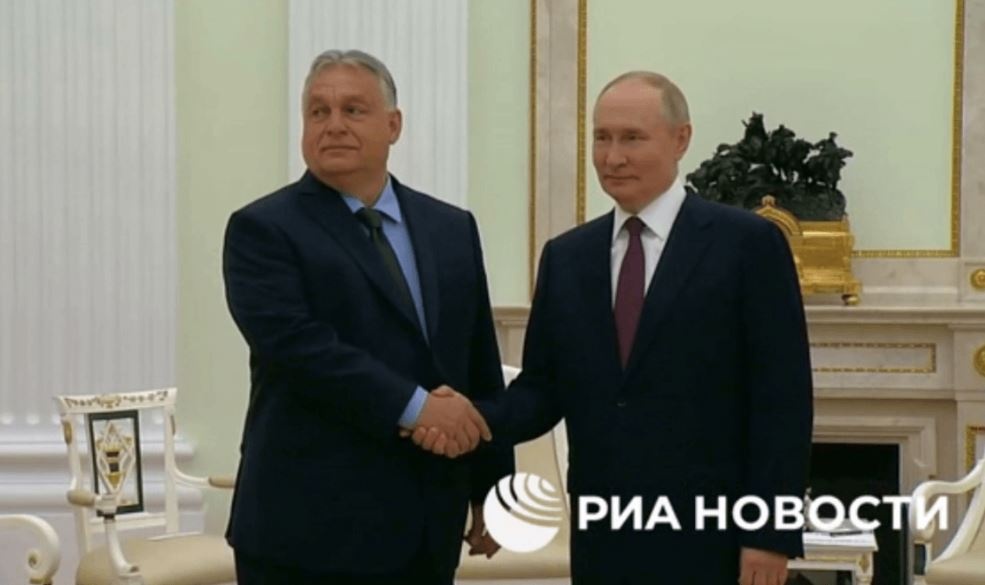 Орбан прилетел в Москву для встречи с Путиным