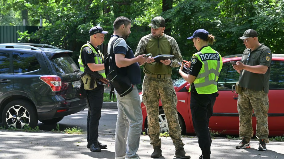 Теперь полиция сможет задерживать каждого военнообязанного, - Минобороны