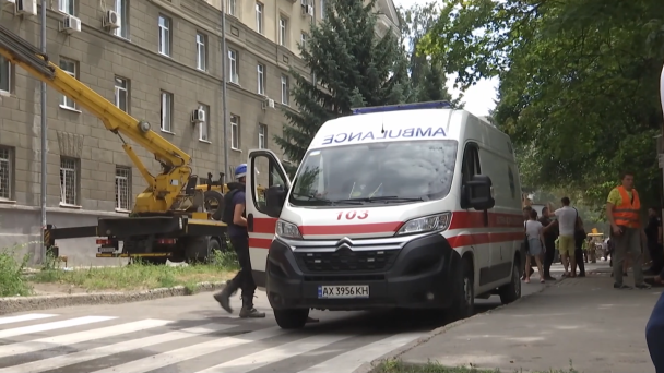 Противник запустив ракету в район щільної забудови в Харкові, постраждала місцева поліклініка