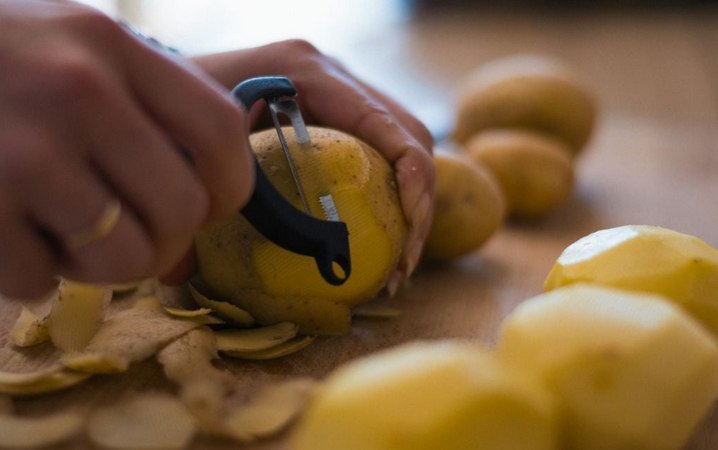 Люблять усі українці: медики назвали найшкідливішу страву з картоплі