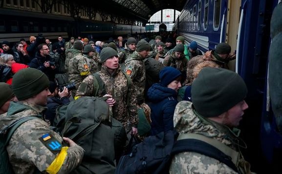 Мобілізація 55- або 18-річних: в "Азові" висловилися про ідею