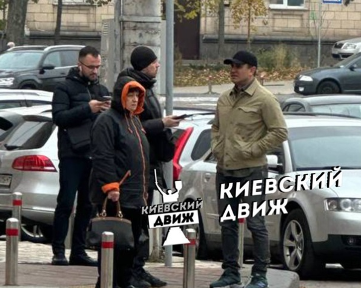 Нардепа Тищенка, який перебуває під домашнім арештом, бачили на вулиці