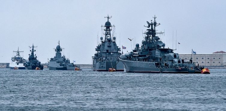 Россияне вывели в Черное море 20 кораблей