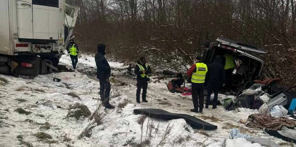 Семь человек погибли в ДТП во Львовской области