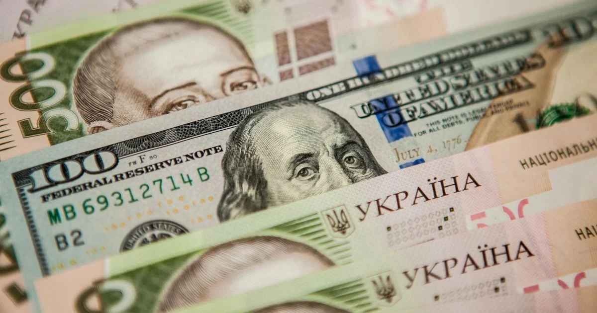 Сколько будут стоить 100 долларов в первые дни 2025 года: прогноз банкира