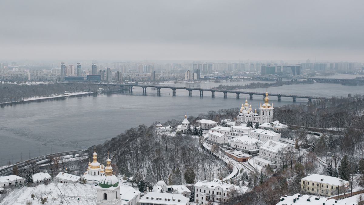 Сухо, но прохладно: в Украину придет антициклон