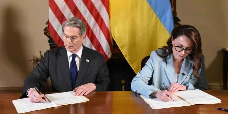 В подписанном соглашении между США и Украиной говорится и о военной помощи
