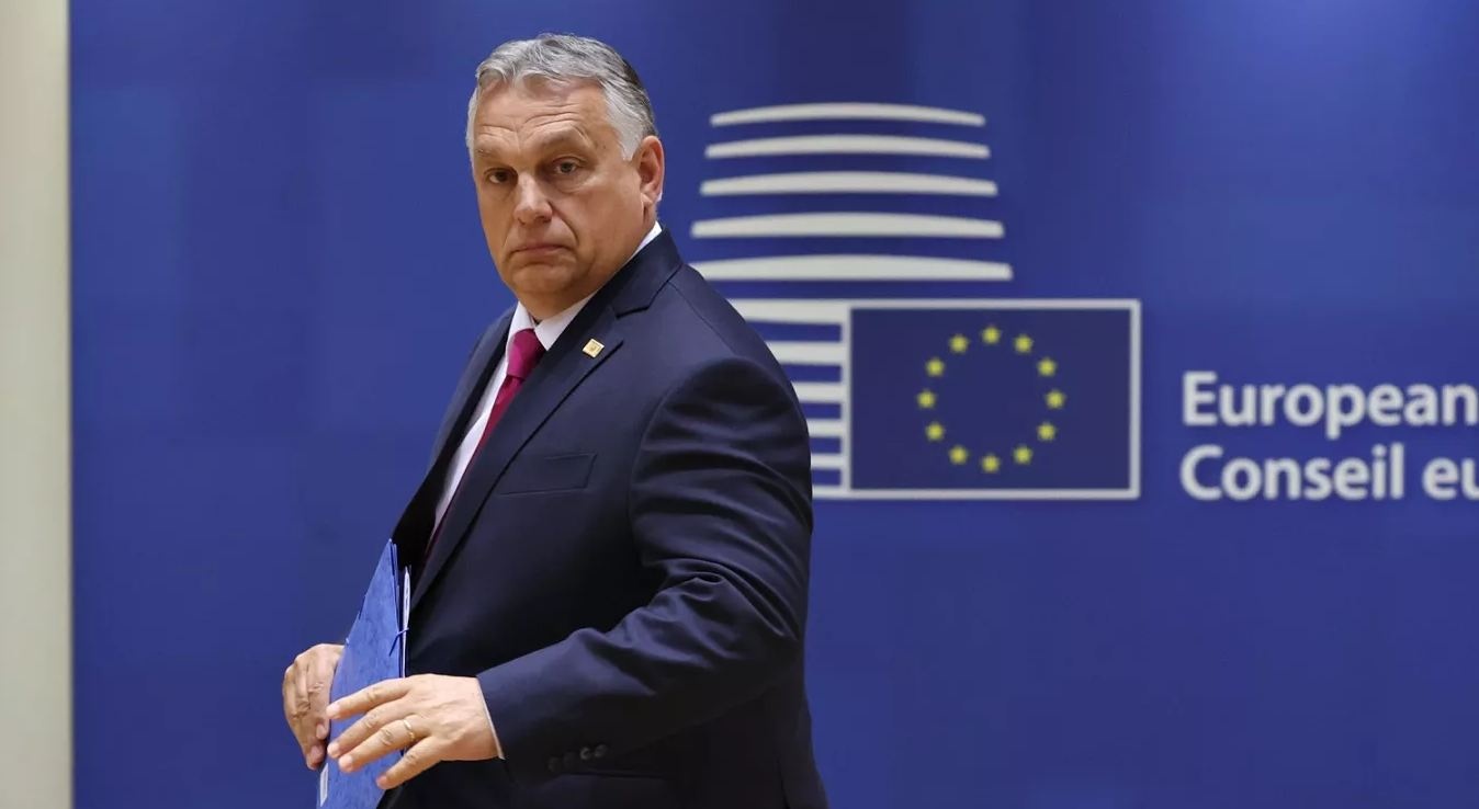 Орбан знову лякає Європу Україною