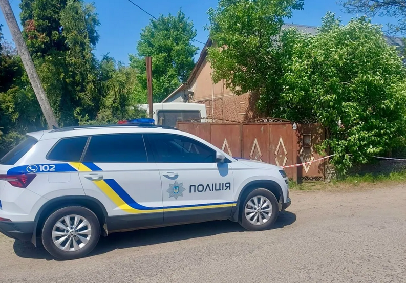 На Закарпатье мужчина погиб в своем доме: вытащил чеку из гранаты