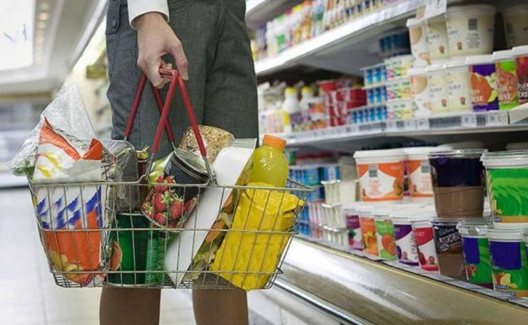 В Україні різко подорожчали ковбаса та твердий сир