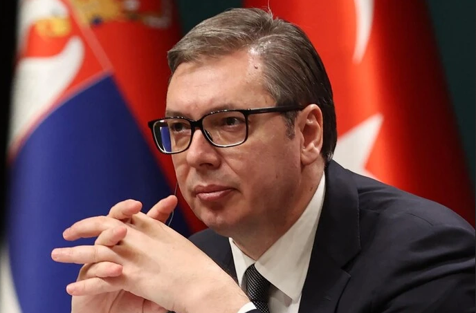 Літак із Вучичем не зміг сісти у Москві та полетів до Баку: ЗМІ назвали причину