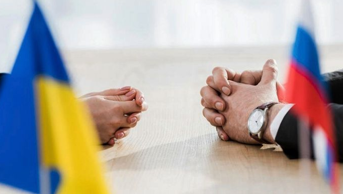 Украина согласилась на прямые переговоры с РФ: источники Axios