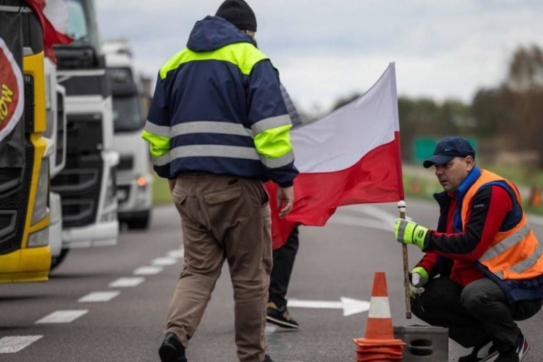 Польские перевозчики заявили об ограничении движения грузовиков на границе с Украиной