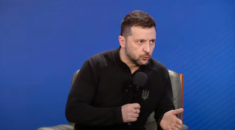 Зеленский назвал страну, которая призвала не бить по параду в РФ: это не США