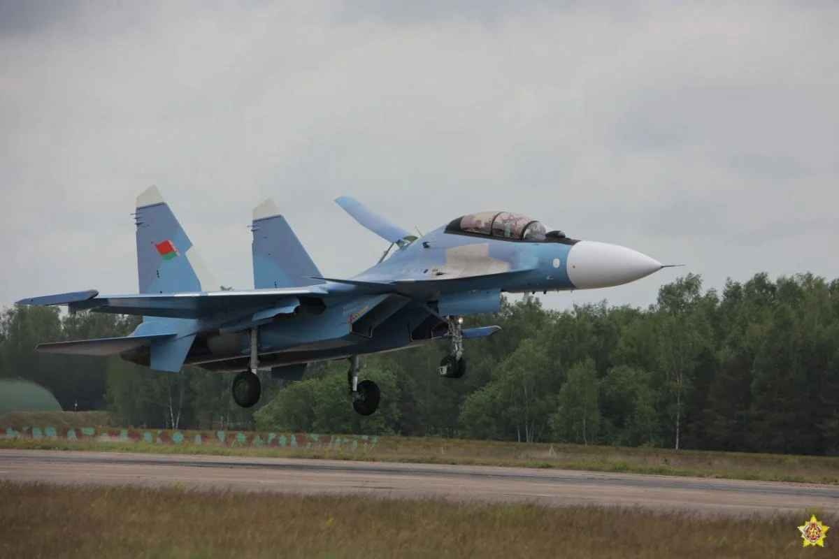Россия передала Беларуси партию истребителей Су-30СМ2