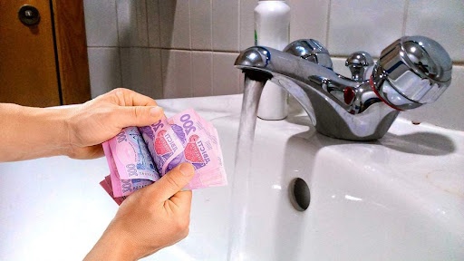 Тарифы на воду в Украине хотят повысить: в правительстве готовят решение