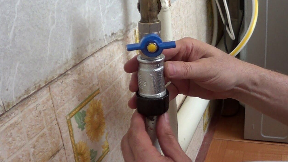 Найгірший сценарій: через дефіцит газу українцям загрожують відключення
