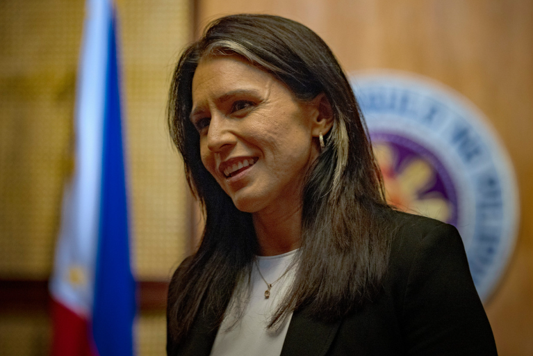 Глава нацразведки США призвала мир остановить "путь к ядерной войне"