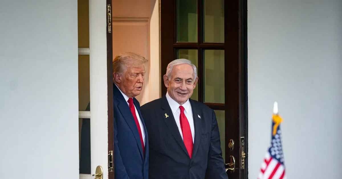 Трамп неодноразово закликав Ізраїль утриматися від нападів на ядерні об'єкти Ірану, - Bloomberg