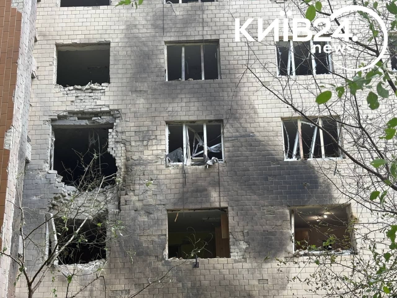 Вражеские дроны повредили общежитие Киевского авиационного института