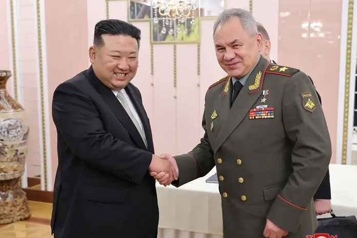 Шойгу второй раз за месяц поехал к Ким Чен Ыну: о чем договаривался