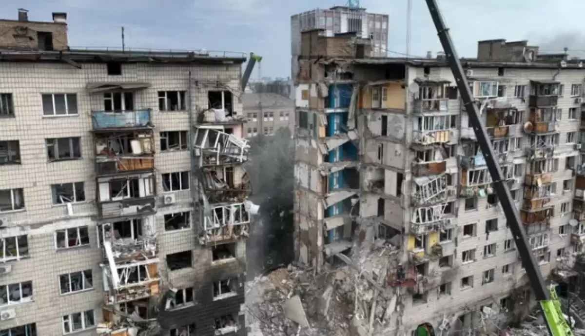 В день траура в Киеве по погибшим молодые люди устроили дрифт в центре столицы