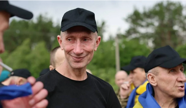 Украина вернула из плена группу защитников: Зеленский раскрыл детали