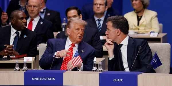 Трамп пообещал, что Россия никогда не нападет на НАТО, пока он остается президентом, - WP