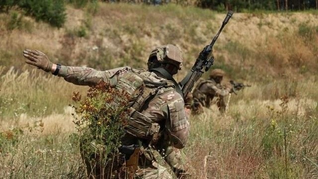 Масштабного прорыва нет, летнее наступление России буксует – CNN