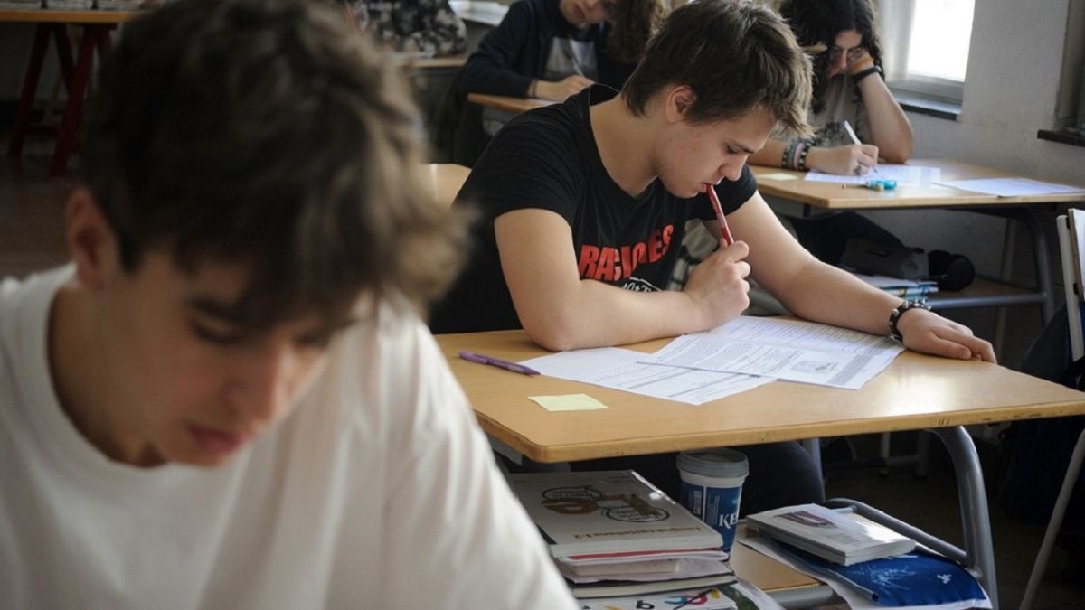 Уряд планує запровадити нові обмеження для студентів віком від 25 років